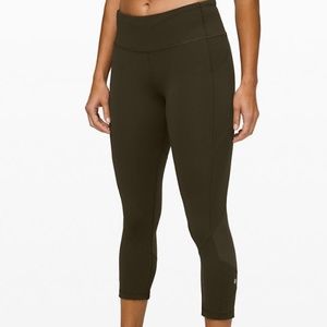 Lululemon Size 4 Olive Green, Pace Rival Crop XS